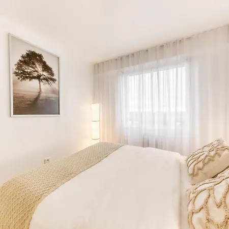 Apartment Le -15 Min De Paris - Cosy & Elegant - Parking Prive *